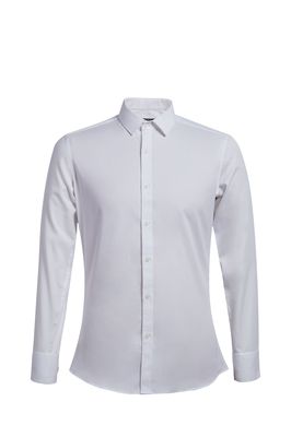 這幾件不一樣的“白襯衫”,為經典注入全新的靈魂